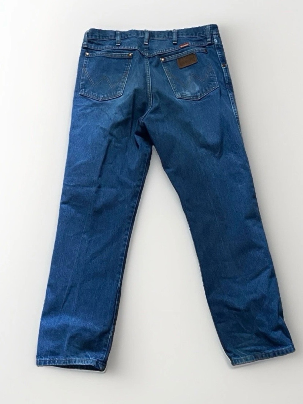 Wrangler Relaxed Fit Bootcut Medium Blue Wash Jeans Men's 34x32